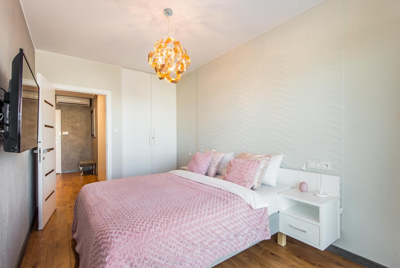 Super-apartamenty International Fair Apartment *
